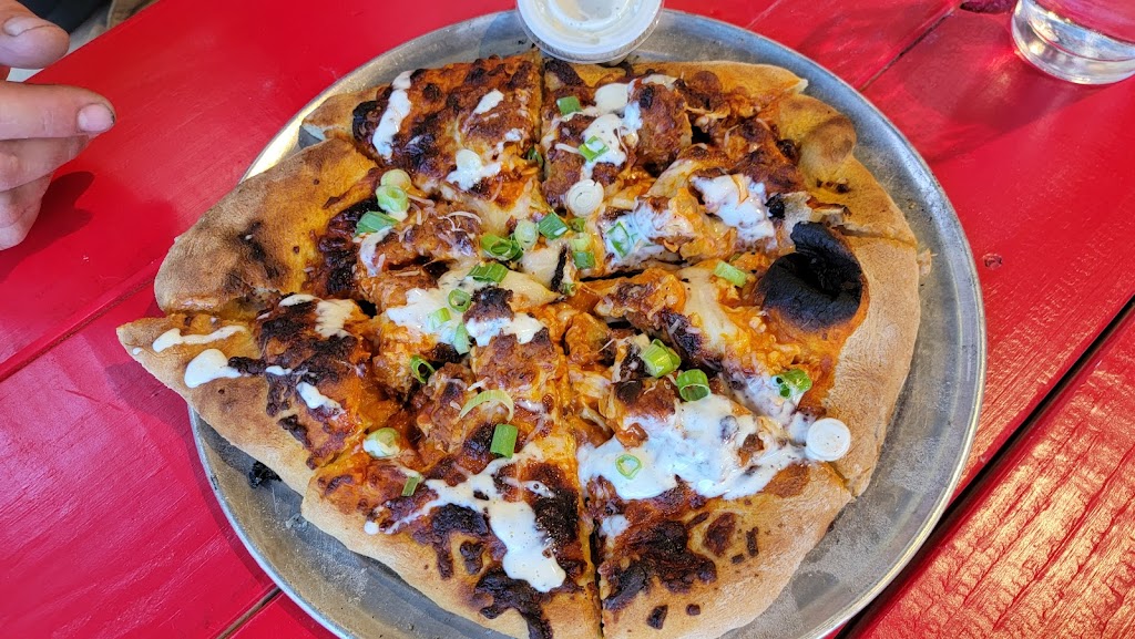 Lovotti Pizza Pub | restaurant | 946 N Yosemite St, Stockton, CA 95203, USA | 2094513416 OR +1 209-451-3416