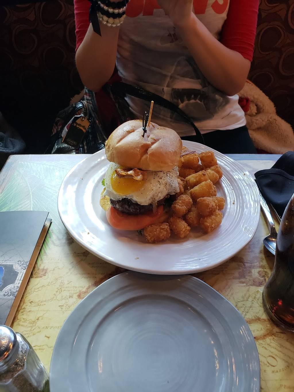 Mutiny Pirate Bar and Island Grille | restaurant | 33 Magothy Beach Rd #100, Pasadena, MD 21122, USA | 4107872050 OR +1 410-787-2050