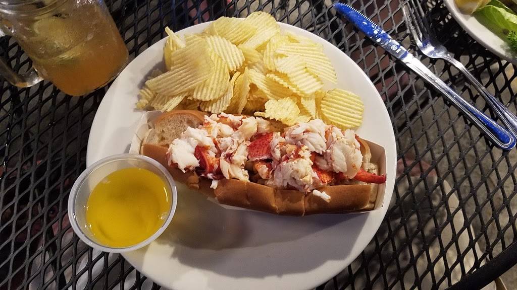 Fishermens Dock | restaurant | 674 US-1, York, ME 03909, USA | 2073518100 OR +1 207-351-8100