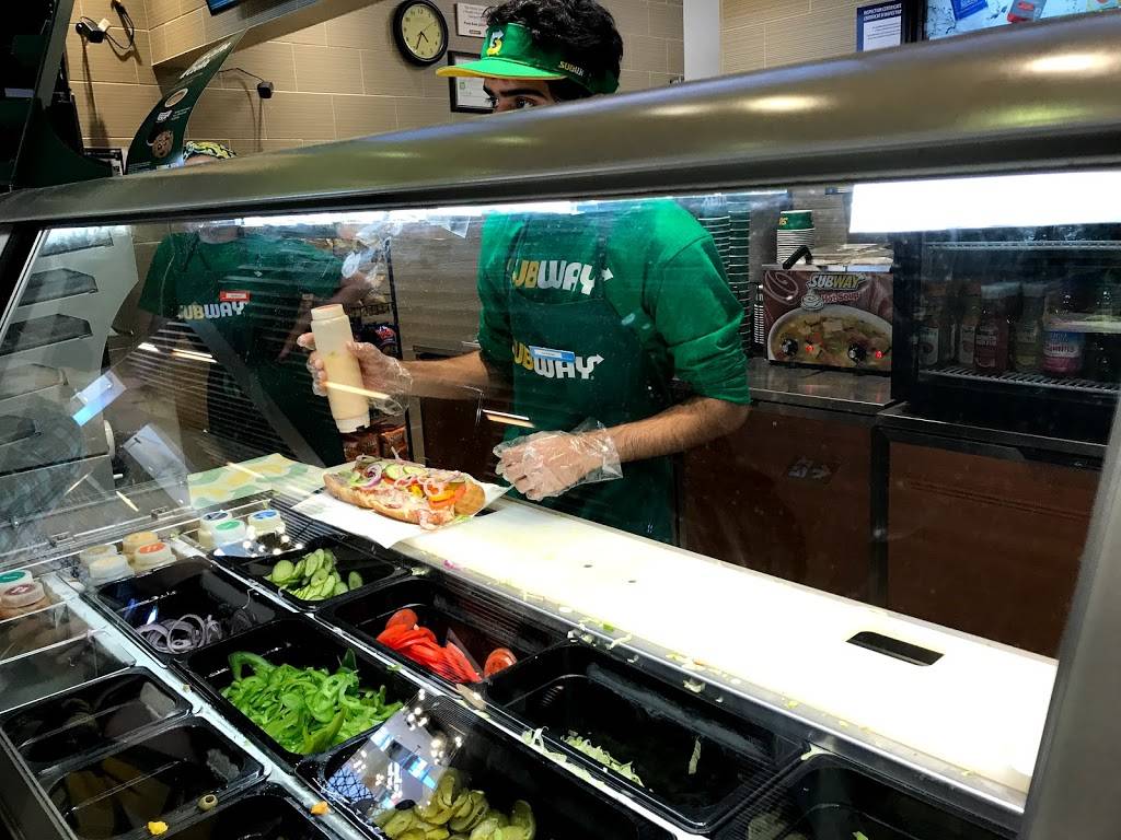 Subway | restaurant | 8555 Campeau Dr #595, Kanata, ON K2T 1B7, Canada | 6138318110 OR +1 613-831-8110