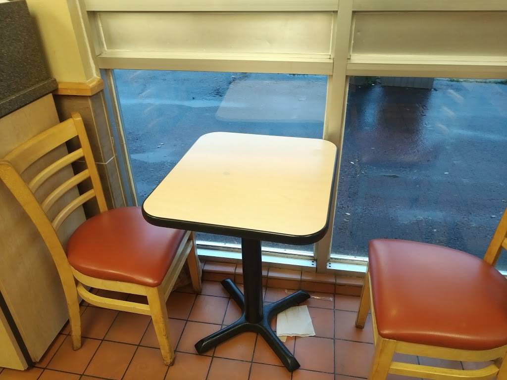 Dairy Queen | restaurant | 258 Water St N, Cambridge, ON N1R 3C2, Canada | 5196220172 OR +1 519-622-0172