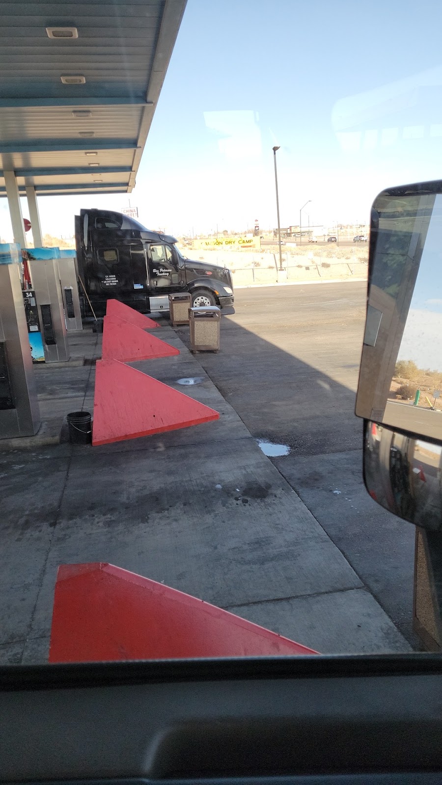 Maverik Adventures First Stop | restaurant | 1301 Navajo Blvd, Holbrook, AZ 86025, USA | 9285249310 OR +1 928-524-9310