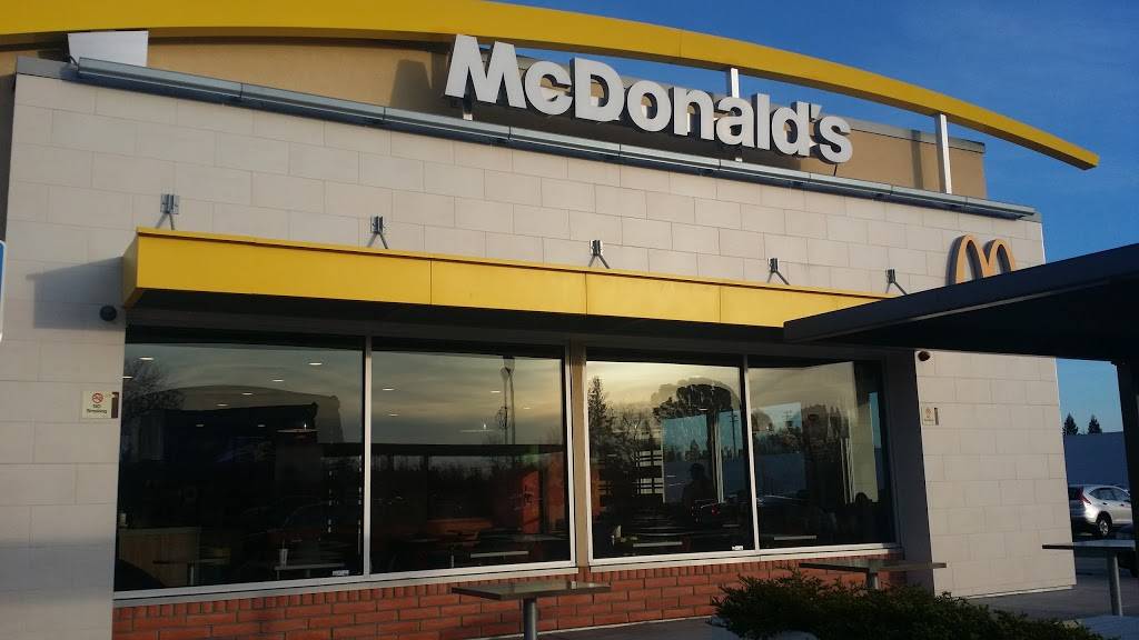 McDonalds | cafe | 2860 Fulton Ave, Sacramento, CA 95821, USA | 9169770100 OR +1 916-977-0100