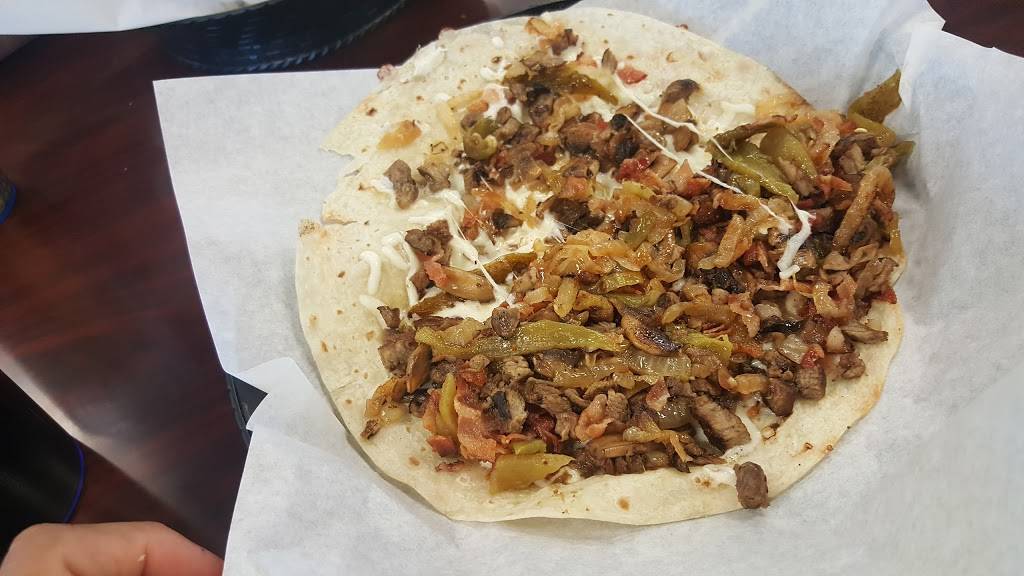 Sonoras Famous Hotdogs | restaurant | 5475 S Calle Santa Cruz Suite #101, Tucson, AZ 85706, USA | 5203928503 OR +1 520-392-8503