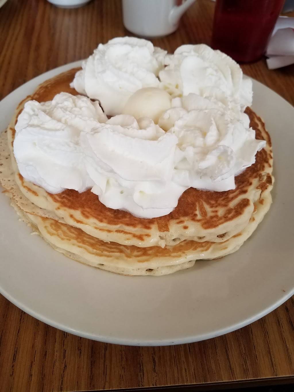 Strawberry Family Restaurant | restaurant | 3771 Layfield Rd, Pennsburg, PA 18073, USA | 2156797701 OR +1 215-679-7701