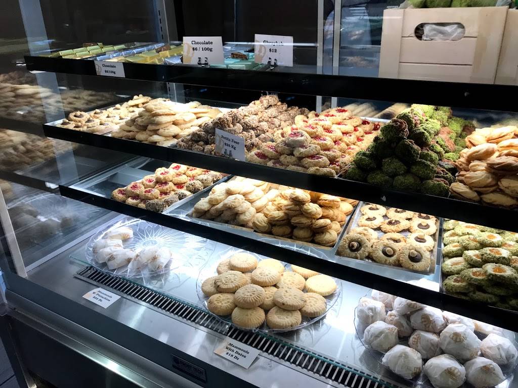 Crown Pastries | bakery | 5083 Dixie Rd d3, Mississauga, ON L4W 0E6, Canada | 9056022018 OR +1 905-602-2018