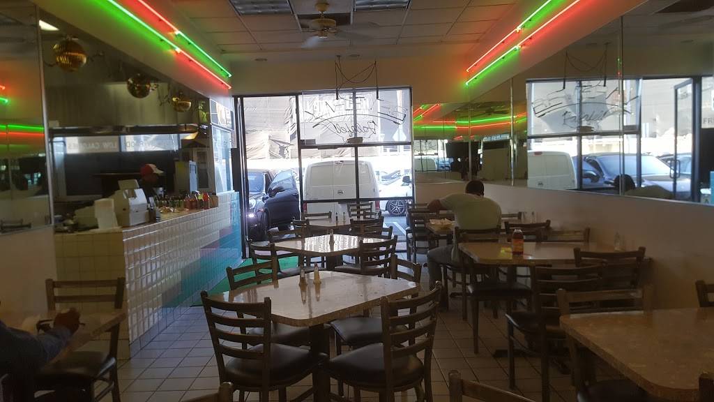 Beverly Falafel | restaurant | 8508 W 3rd St, Los Angeles, CA 90048, USA | 3106521670 OR +1 310-652-1670