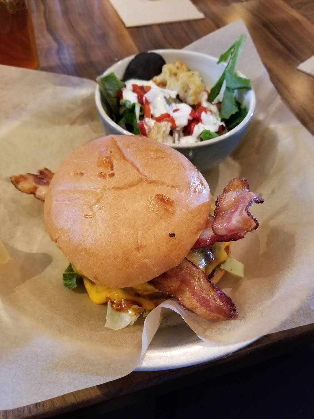 Lazy Dog Restaurant & Bar | restaurant | 7605 North Academy Boulevard Market At Chapel Hill, East, Colorado Springs, CO 80920, USA | 7194455851 OR +1 719-445-5851