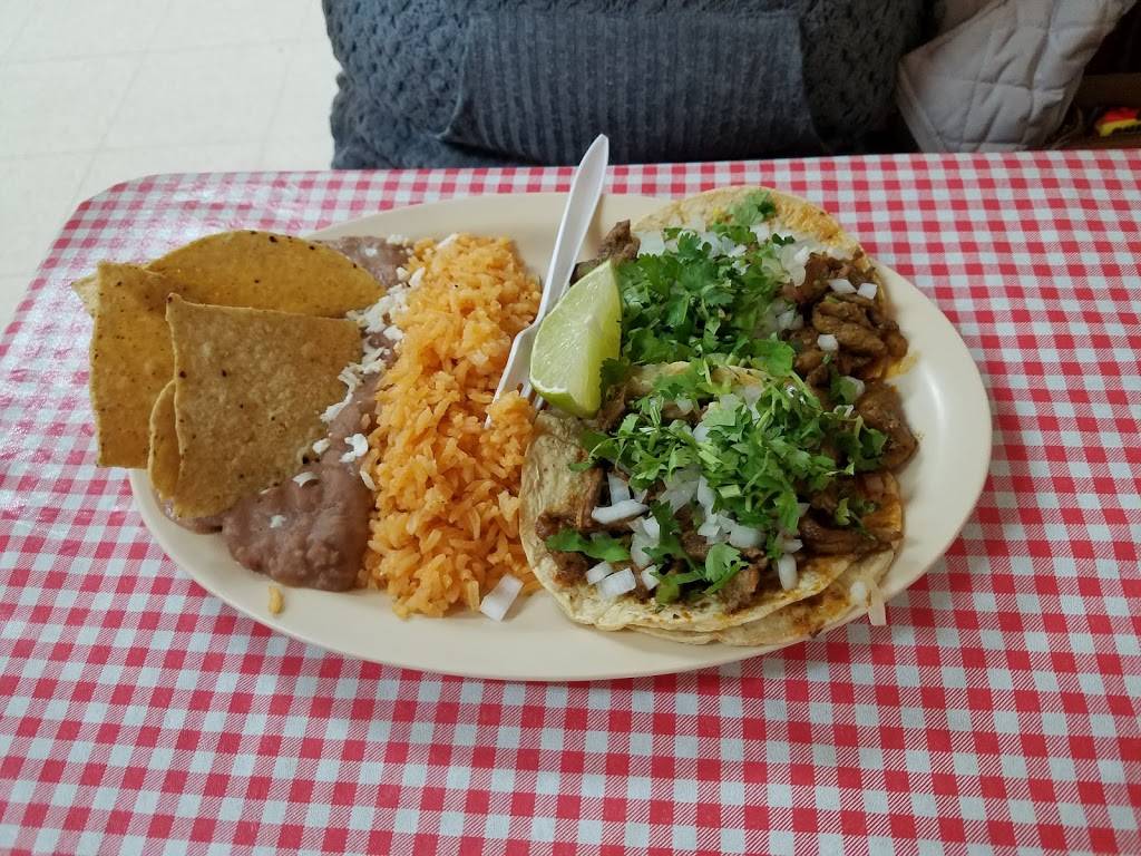 Taqueria Hernandez | restaurant | 6983 N Clark St, Chicago, IL 60626, USA | 7732741519 OR +1 773-274-1519