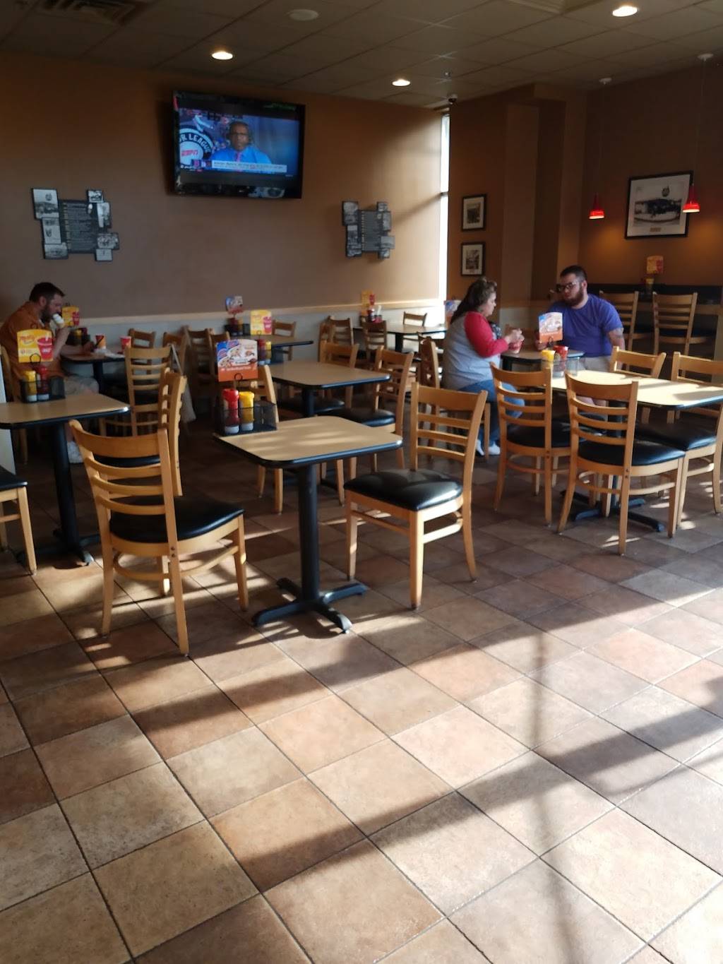 Dairy Queen Grill & Chill | restaurant | 4050 Cascades Blvd Unit A, Kent, OH 44240, USA | 3309686155 OR +1 330-968-6155