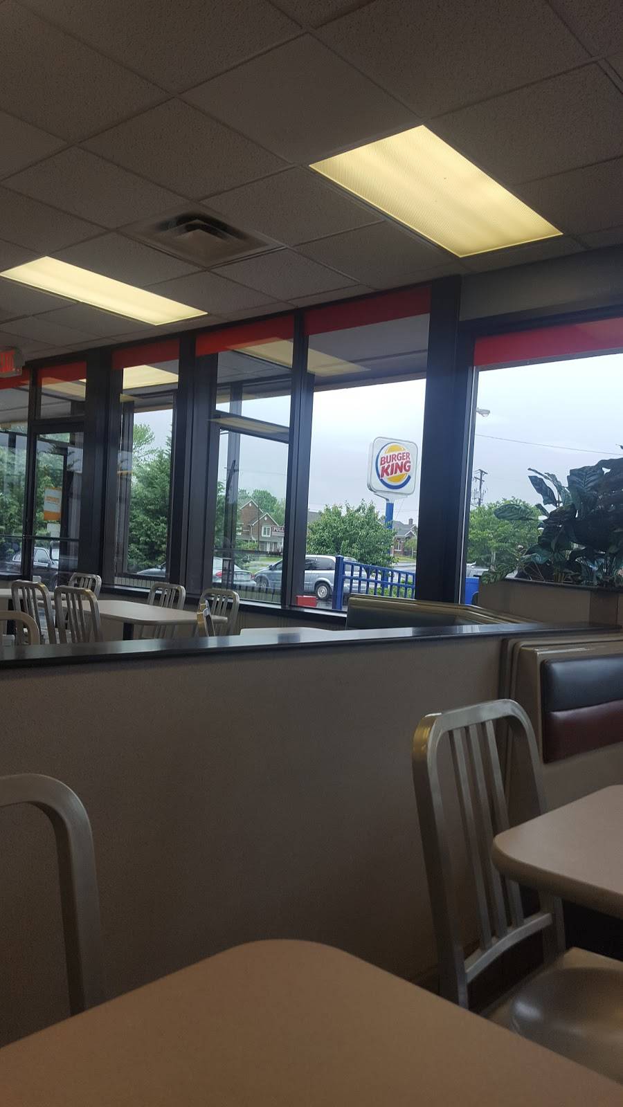 Burger King | restaurant | 1535 W Broad St, Waynesboro, VA 22980, USA | 5409432858 OR +1 540-943-2858
