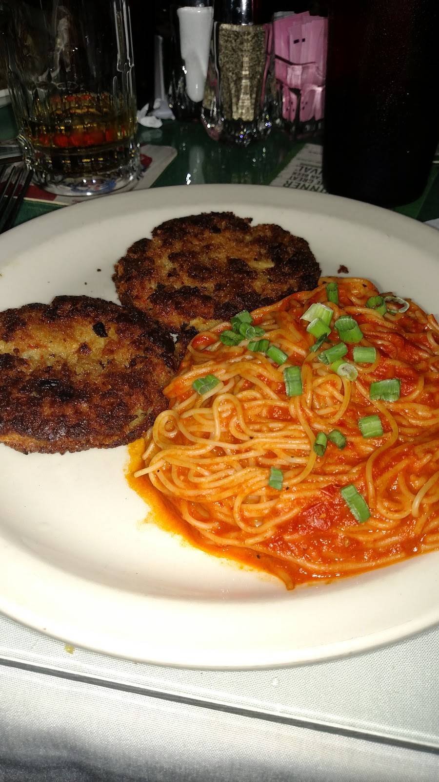 Reggios | restaurant | 1213 E Jefferson Blvd, Mishawaka, IN 46545, USA | 5742550588 OR +1 574-255-0588