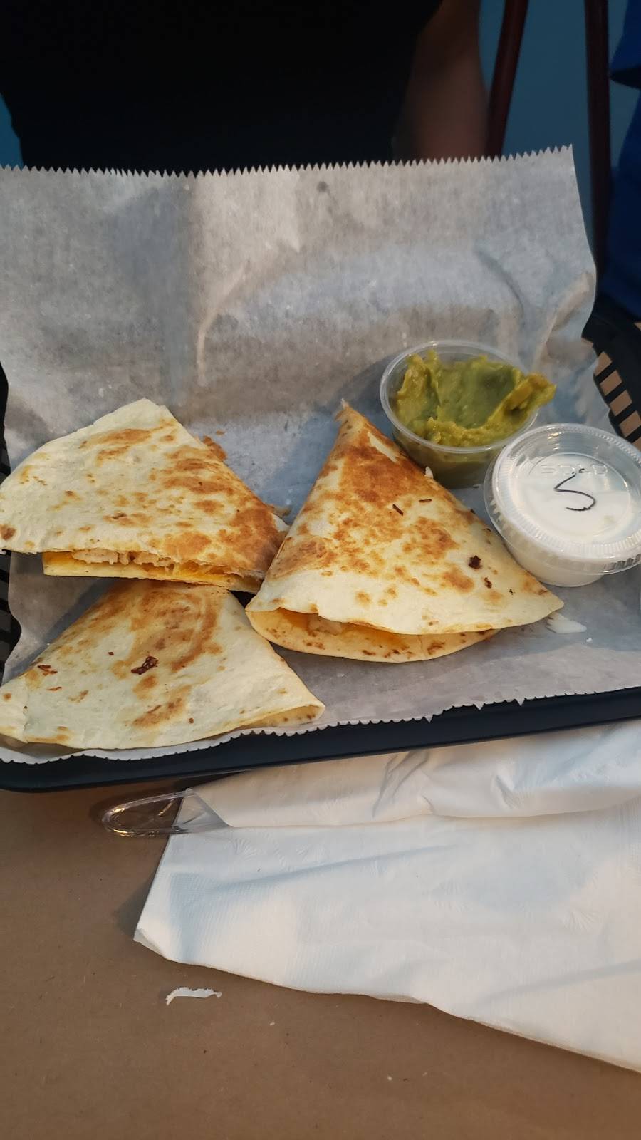 Groupers on the Gulf | restaurant | 1401 Gulf Blvd, Indian Rocks Beach, FL 33785, USA | 7272664276 OR +1 727-266-4276