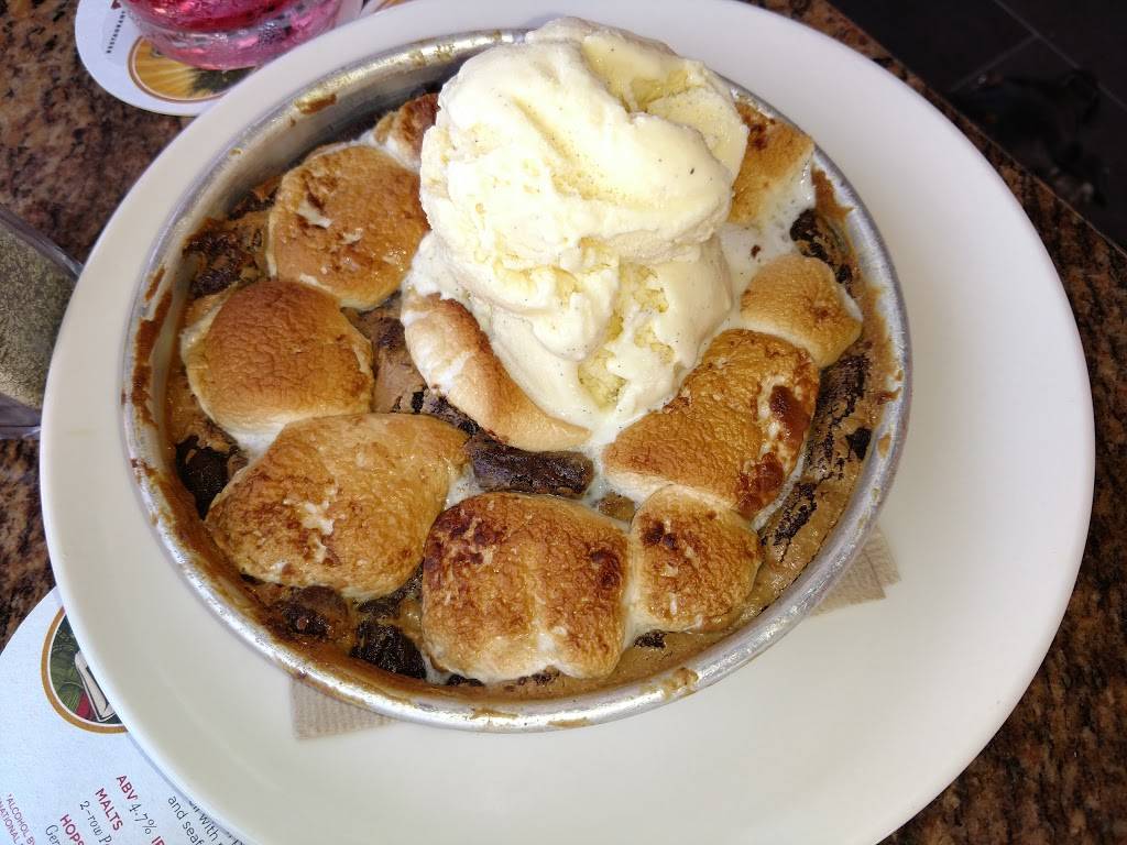 BJs Restaurant & Brewhouse | restaurant | 15022 Max Leggett Pkwy, Jacksonville, FL 32218, USA | 9047514935 OR +1 904-751-4935