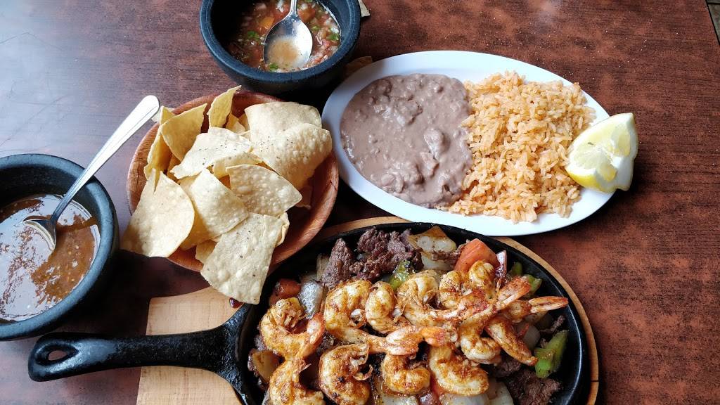 La Perla Tapatia Restaurant | restaurant | 1230 High St #1711, Delano, CA 93215, USA | 6617254121 OR +1 661-725-4121