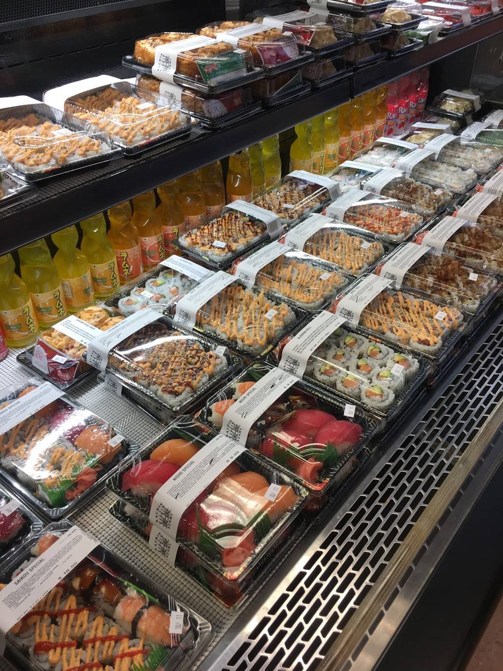 23rd Street Market | meal takeaway | 1224 W 23rd St, Cedar Falls, IA 50614, USA | 3192737345 OR +1 319-273-7345