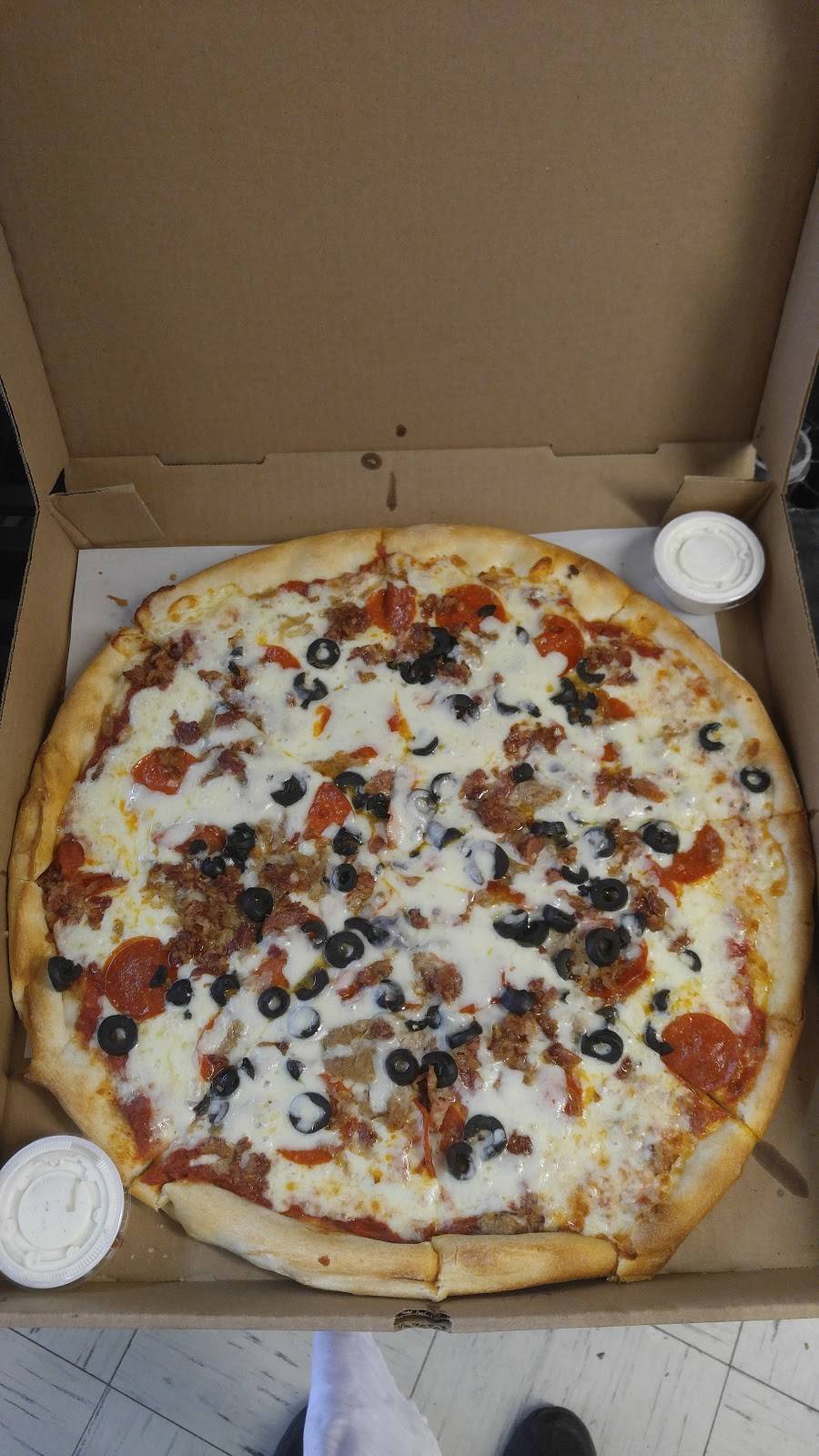 Marinos Pizza | restaurant | 300 W Atlantic St, South Hill, VA 23970, USA | 4344472979 OR +1 434-447-2979