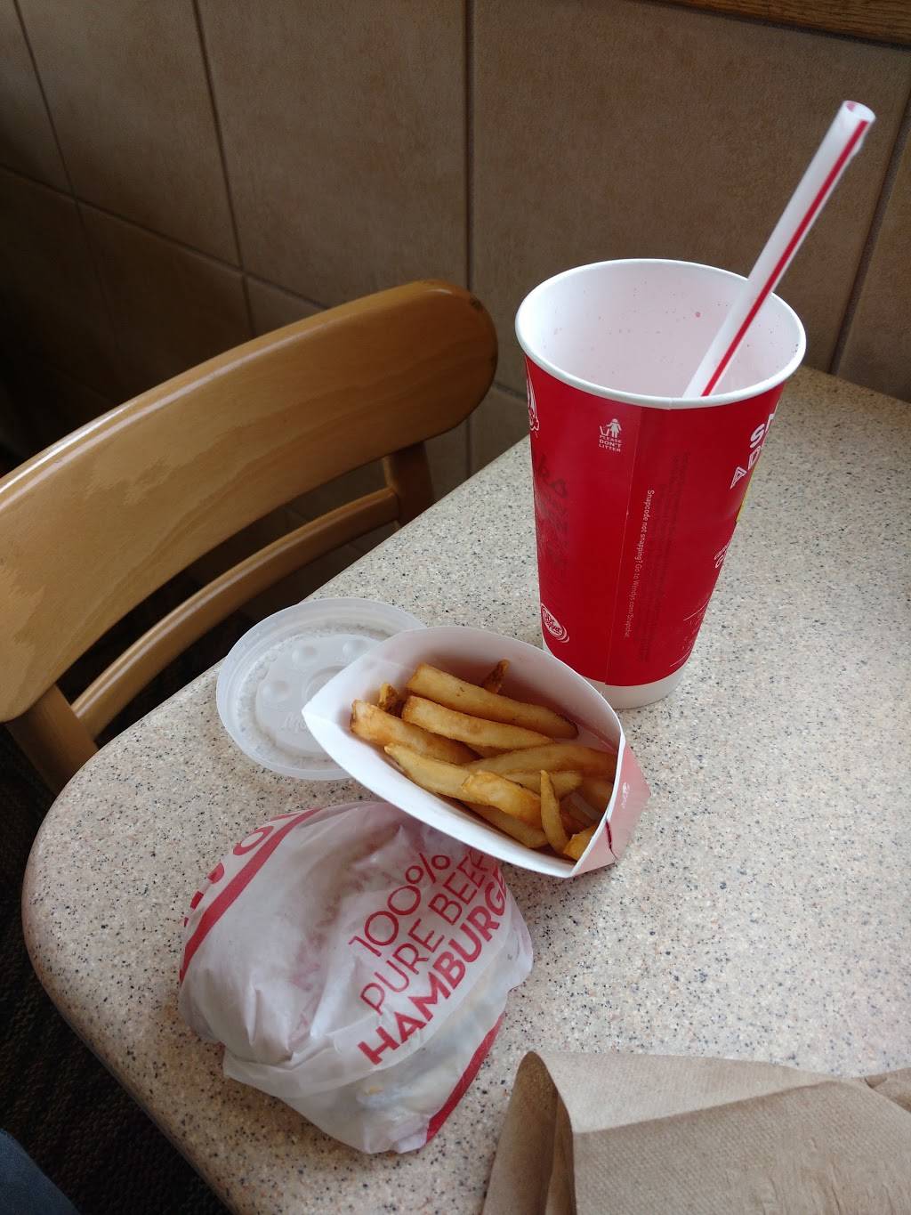 Wendys | restaurant | 436 Center St, Chardon, OH 44024, USA | 4402865978 OR +1 440-286-5978