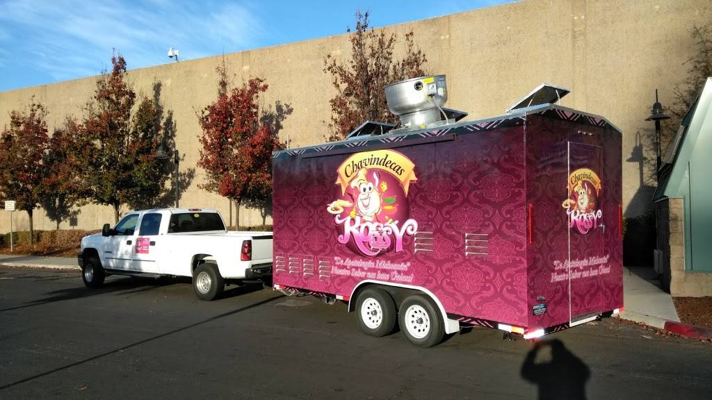 Chavindecas Rossy De Apatzingan | restaurant | 4230 Monterey Rd, San Jose, CA 95111, USA | 4083003755 OR +1 408-300-3755