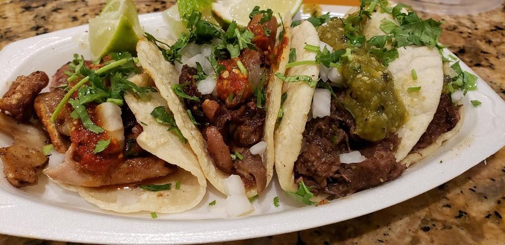 Taqueria 2 Potrillos | restaurant | 515 E 6th St, Corona, CA 92879, USA | 9515474430 OR +1 951-547-4430