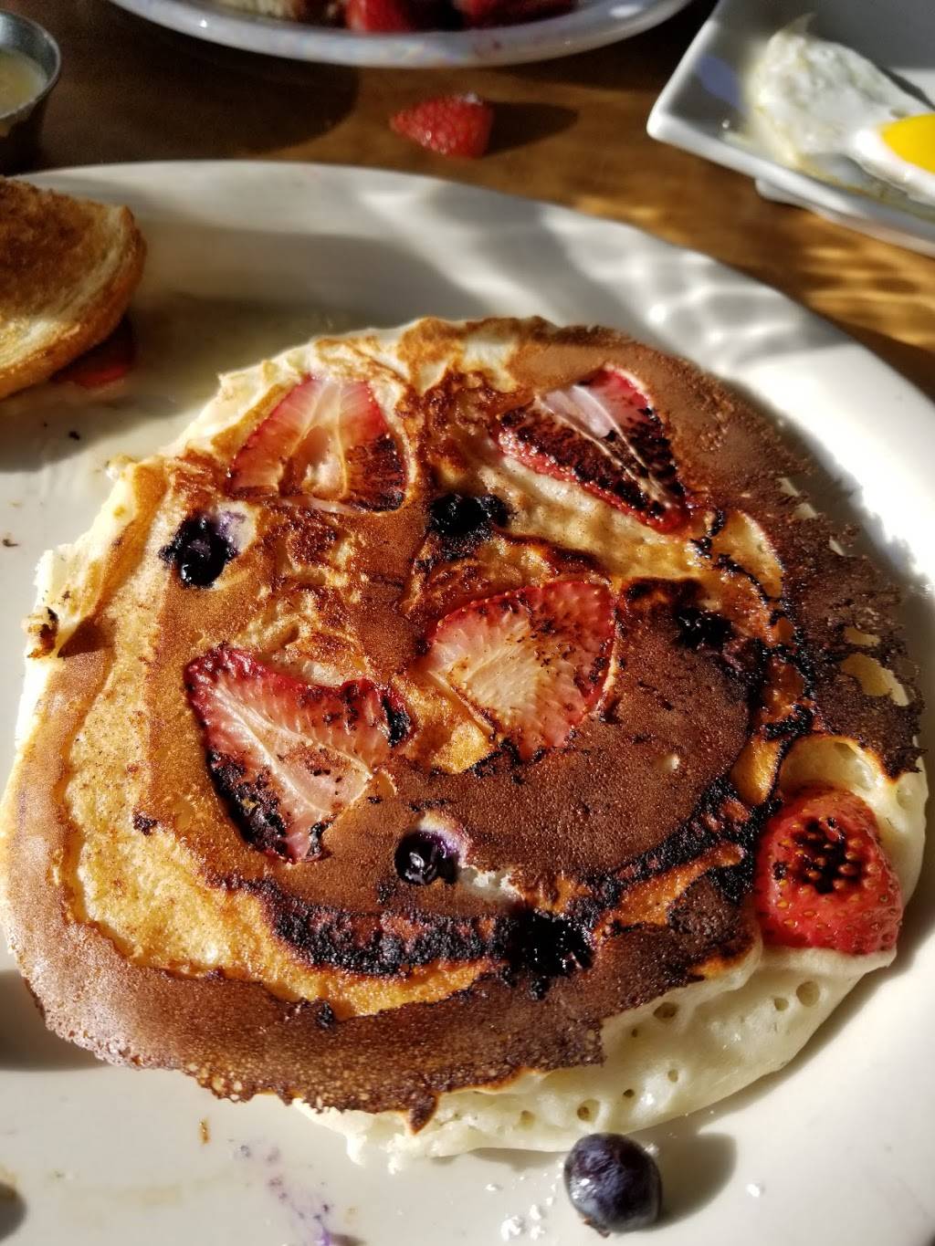 Miracle Mile Cafe | restaurant | 2130 4th St, San Rafael, CA 94901, USA | 4154547700 OR +1 415-454-7700