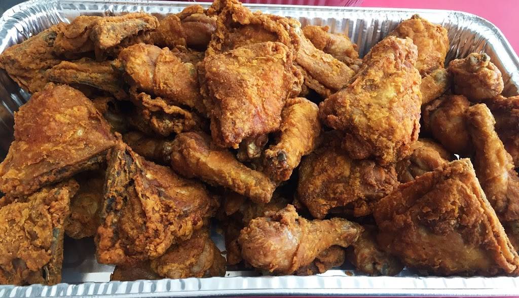 Crown Fried Chicken | restaurant | 18803 Jamaica Ave, Hollis, NY 11423, USA | 7184134707 OR +1 718-413-4707