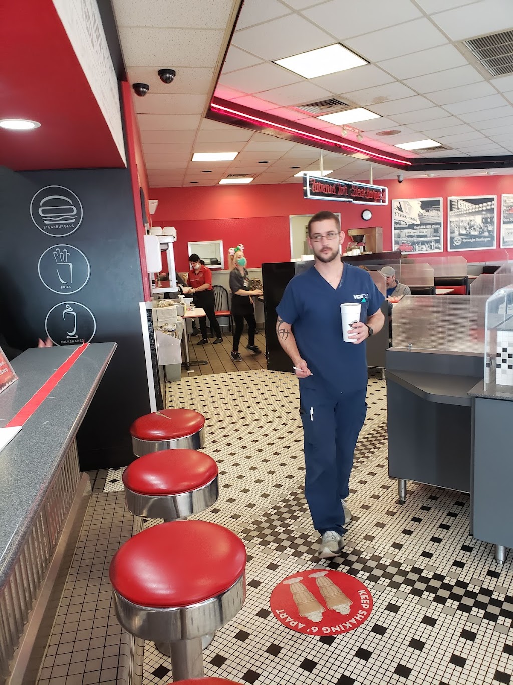 Steak n Shake | restaurant | 3819 Broadway St, Quincy, IL 62305, USA | 2172281082 OR +1 217-228-1082