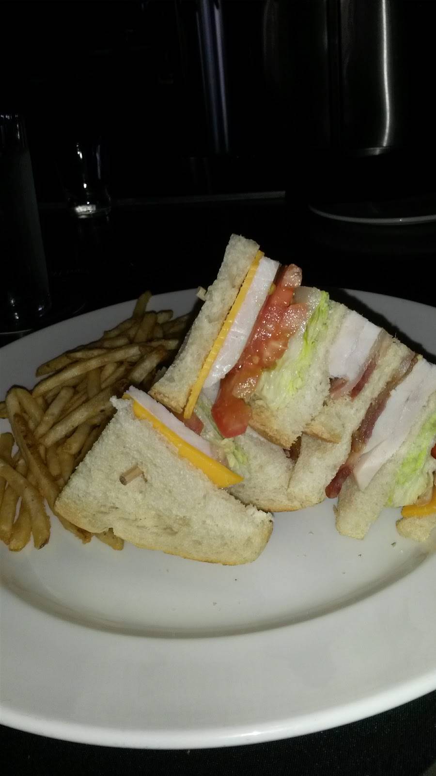 Shipyard Brew Pub Eliot | restaurant | 28 Levesque Dr, Eliot, ME 03903, USA | 2076862026 OR +1 207-686-2026