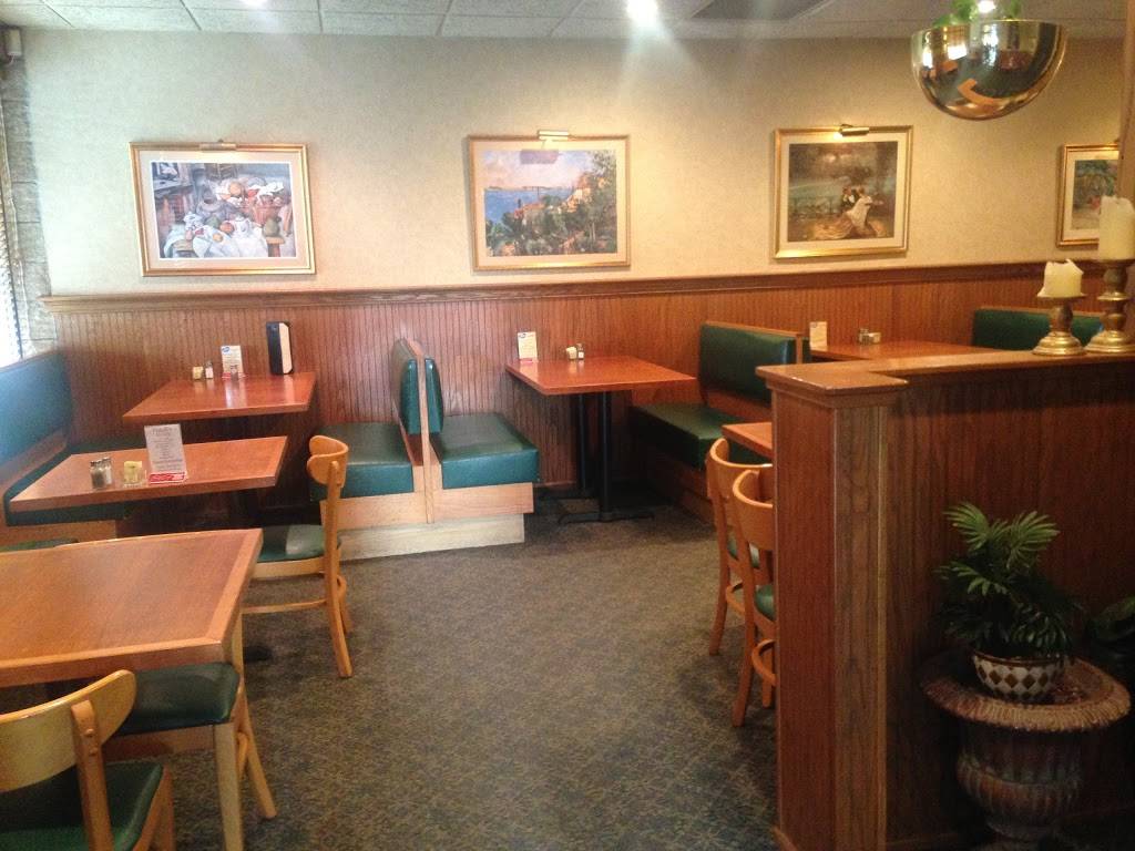 Fratellis Italian Restaurant | restaurant | 837 Meriden-Waterbury Turnpike, Southington, CT 06489, USA | 8606288168 OR +1 860-628-8168