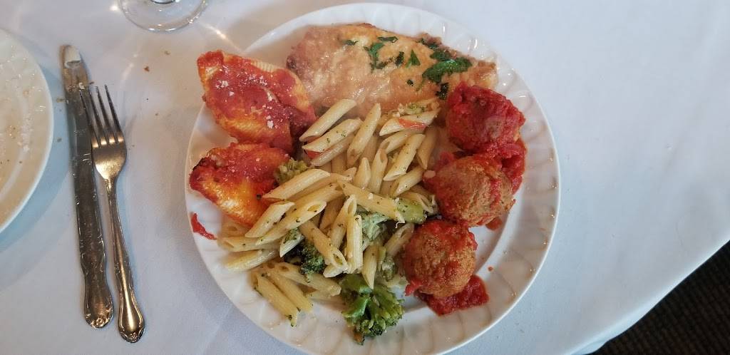 Tonys Pizza and Restaurant | restaurant | 108 Boston Rd, Springfield, MA 01109, USA | 4137326600 OR +1 413-732-6600