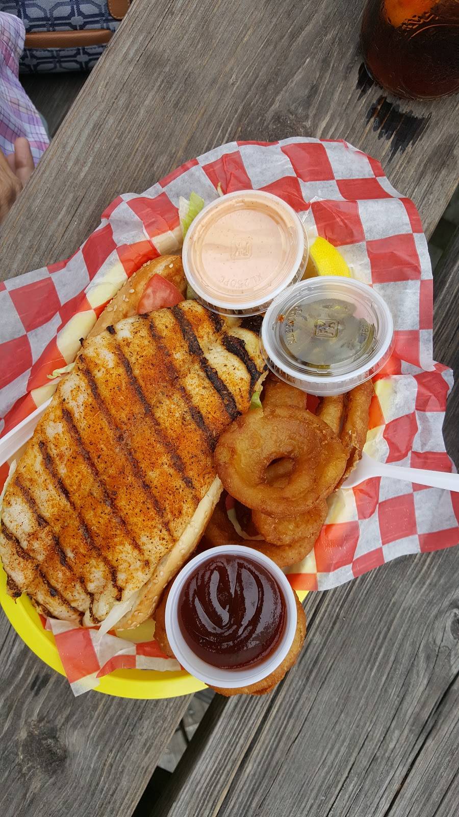 Barnacle Buds | restaurant | 1955 S Hilbert St, Milwaukee, WI 53207, USA | 4144819974 OR +1 414-481-9974