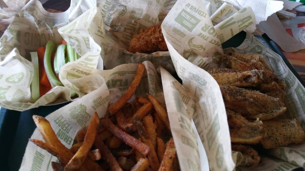 Wingstop | restaurant | 6734 Forest Hill Dr, Forest Hill, TX 76140, USA | 8172931919 OR +1 817-293-1919