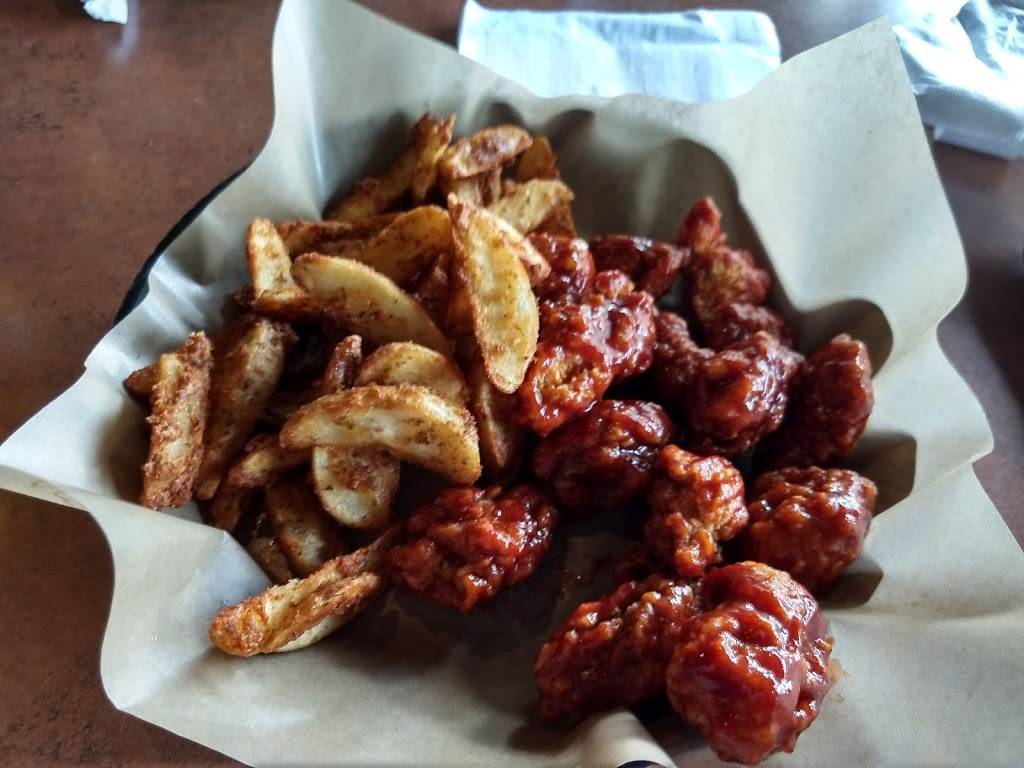 Buffalo Wild Wings | meal takeaway | 4050 Wilder Rd, Bay City, MI 48706, USA | 9896713377 OR +1 989-671-3377