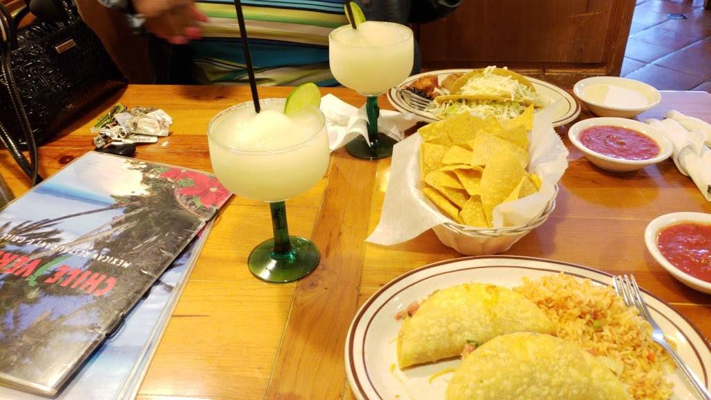 Chile Verde Mexican Restaurant & Grill | restaurant | 8345 Pendleton Pike, Indianapolis, IN 46226, USA | 3178978177 OR +1 317-897-8177