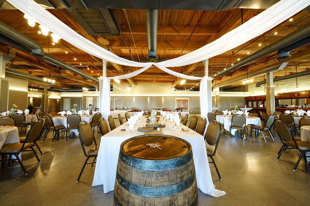 Fricanos Muskegon Lake | restaurant | 1050 West Western Avenue Suite 200 Suite 200, Muskegon, MI 49441, USA | 2317227775 OR +1 231-722-7775