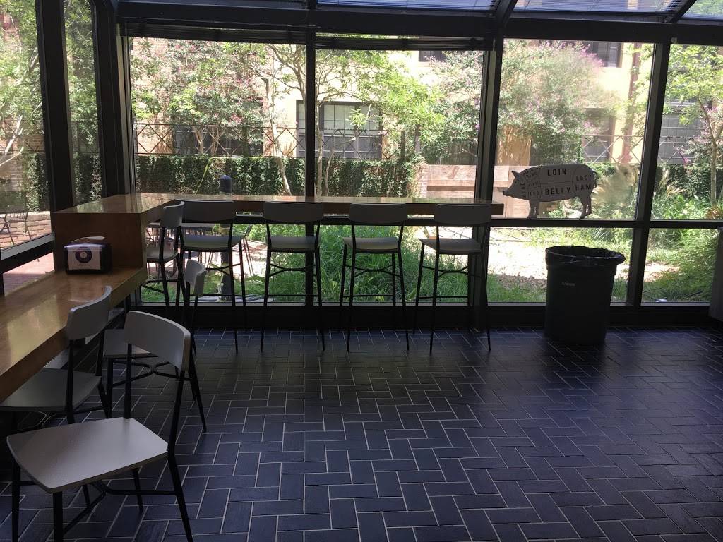 City Pork LSU | restaurant | Design Bldg, Unit 104, Baton Rouge, LA 70803, USA | 2255786707 OR +1 225-578-6707