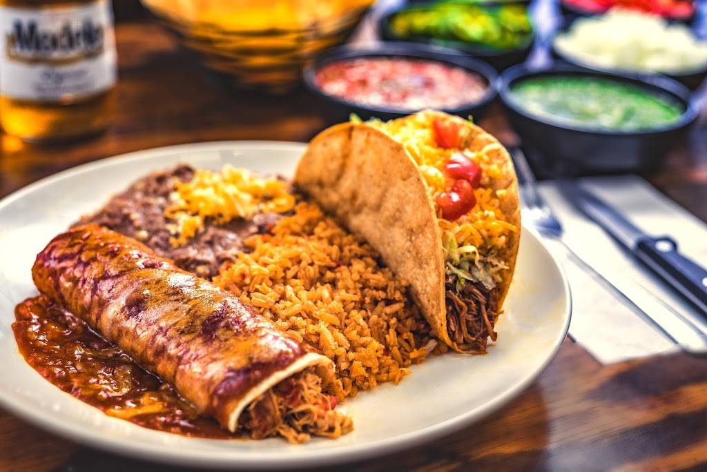 Bobby Ds Mexican Food | restaurant | 2139 N Tustin St # 1, Orange, CA 92865, USA | 7146373900 OR +1 714-637-3900