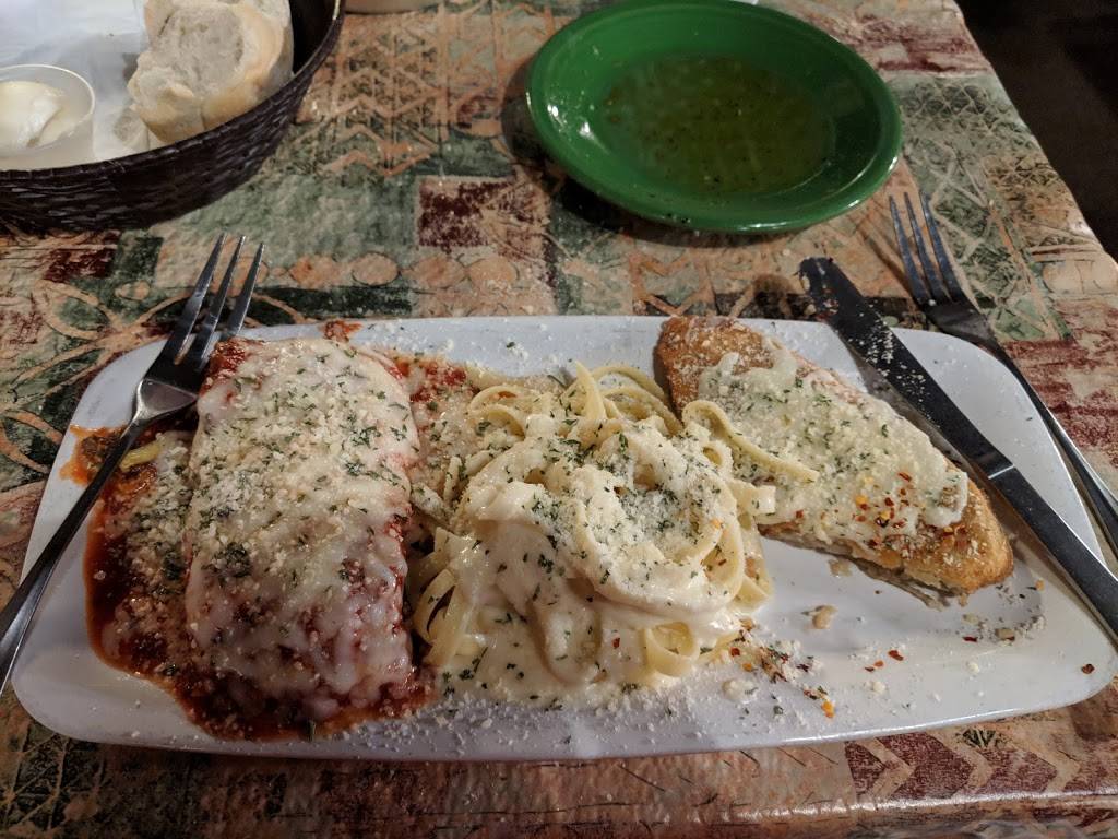 Casa De Emanuel | restaurant | 460 Mulberry St, East Liverpool, OH 43920, USA | 3303829255 OR +1 330-382-9255