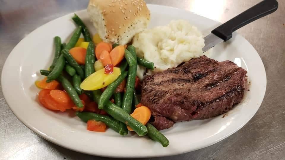 Three Guys And A Grill East | restaurant | N8350 Co Rd J, Elkhart Lake, WI 53020, USA | 9208764404 OR +1 920-876-4404