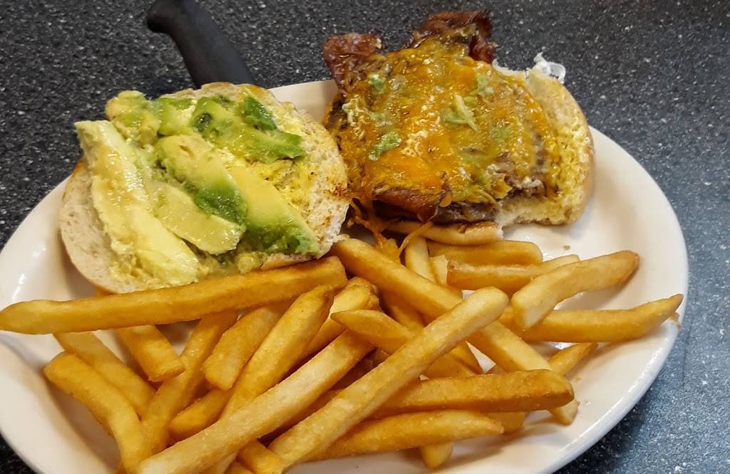 Chubbys Diner | cafe | 855 N Lemoore Ave #170, Lemoore, CA 93245, USA | 5599258889 OR +1 559-925-8889