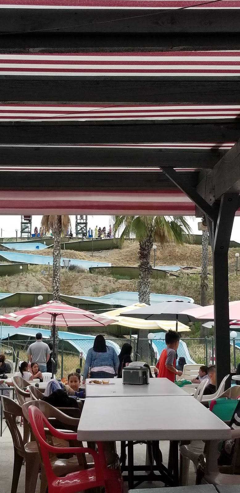 Time Out Pizza & Fun Center | restaurant | 110 S Mooney Blvd, Tulare, CA 93274, USA | 5596850322 OR +1 559-685-0322