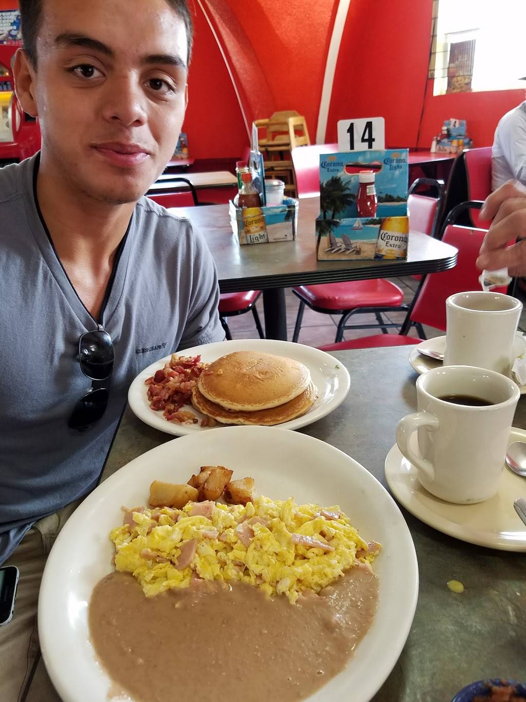 Los Jaliscienses | restaurant | 6201 E Hwy 290, Austin, TX 78723, USA | 5124523332 OR +1 512-452-3332