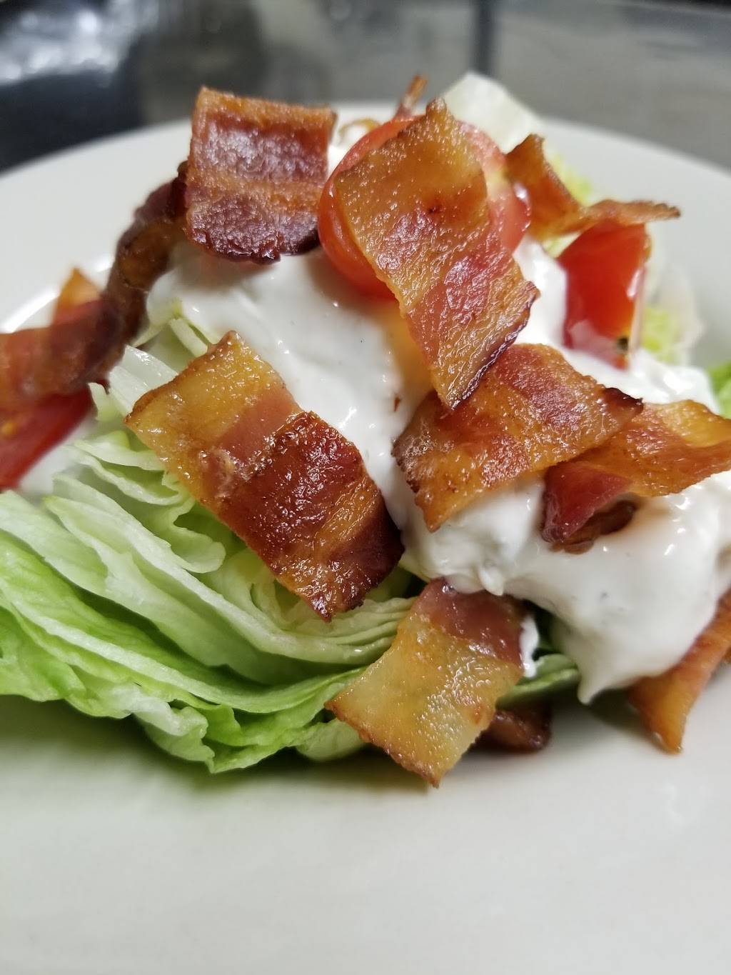 Crowthers Restaurant | restaurant | 90 Pottersville Rd, Little Compton, RI 02837, USA | 4016358367 OR +1 401-635-8367