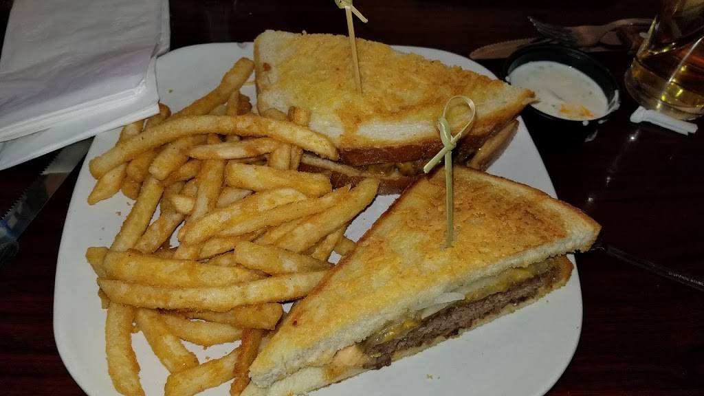 Valley Hi Grill & Pub | restaurant | 610 S Chelton Rd, Colorado Springs, CO 80910, USA | 7193856918 OR +1 719-385-6918