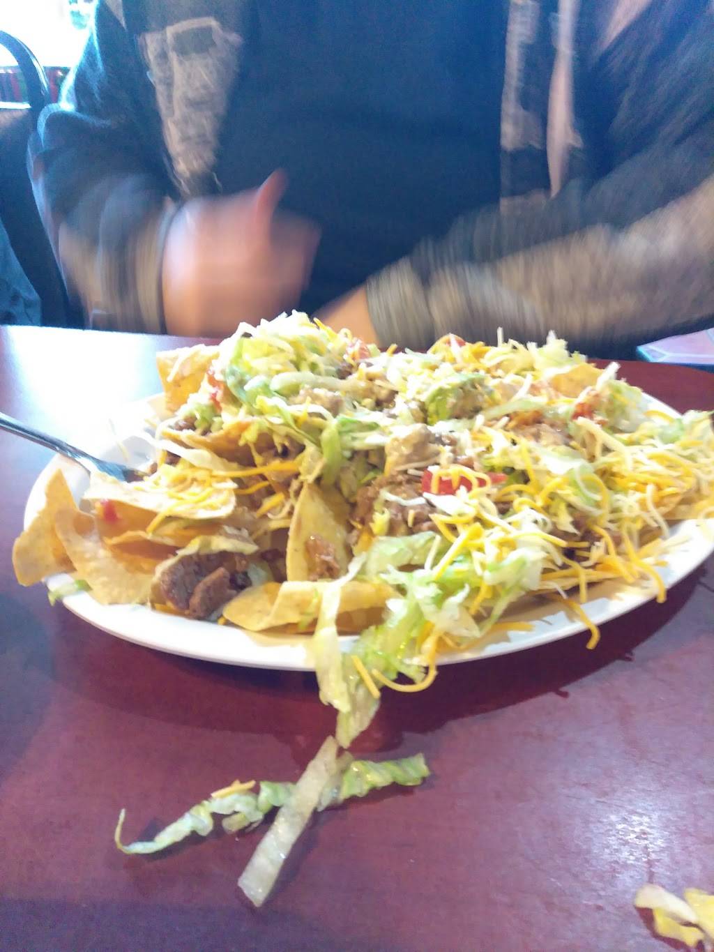 Palmeras Restaurant | restaurant | 105 Summit St, Crescent City, FL 32112, USA | 3866984672 OR +1 386-698-4672