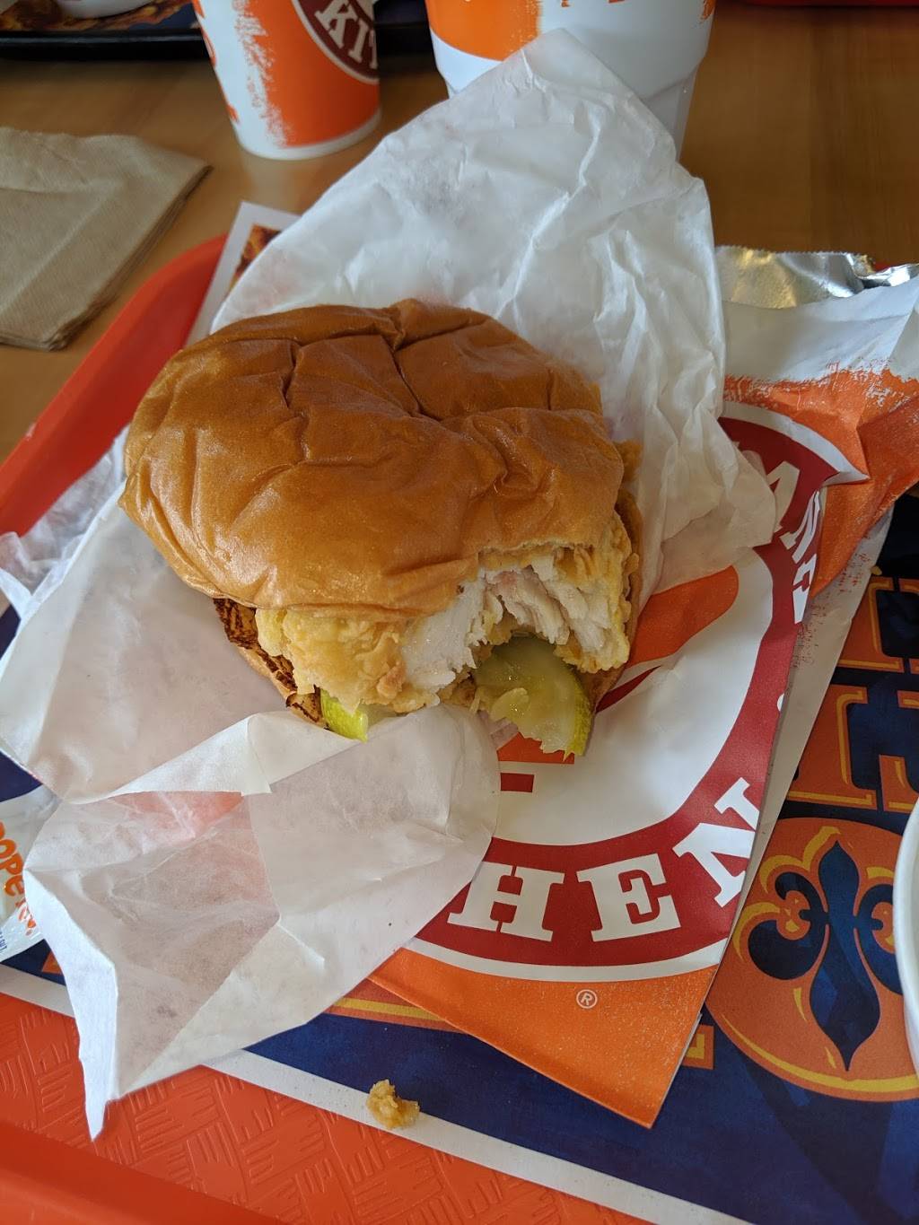 Popeyes Louisiana Kitchen | restaurant | 3352 Broad St, Chattanooga, TN 37409, USA | 4232651995 OR +1 423-265-1995