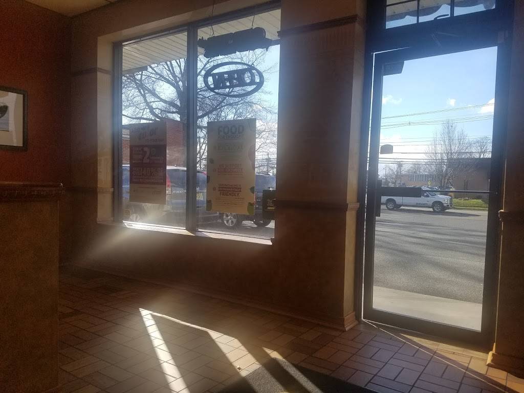 Subway Restaurants | restaurant | 505 Boulevard, Elmwood Park, NJ 07407, USA | 2017038811 OR +1 201-703-8811