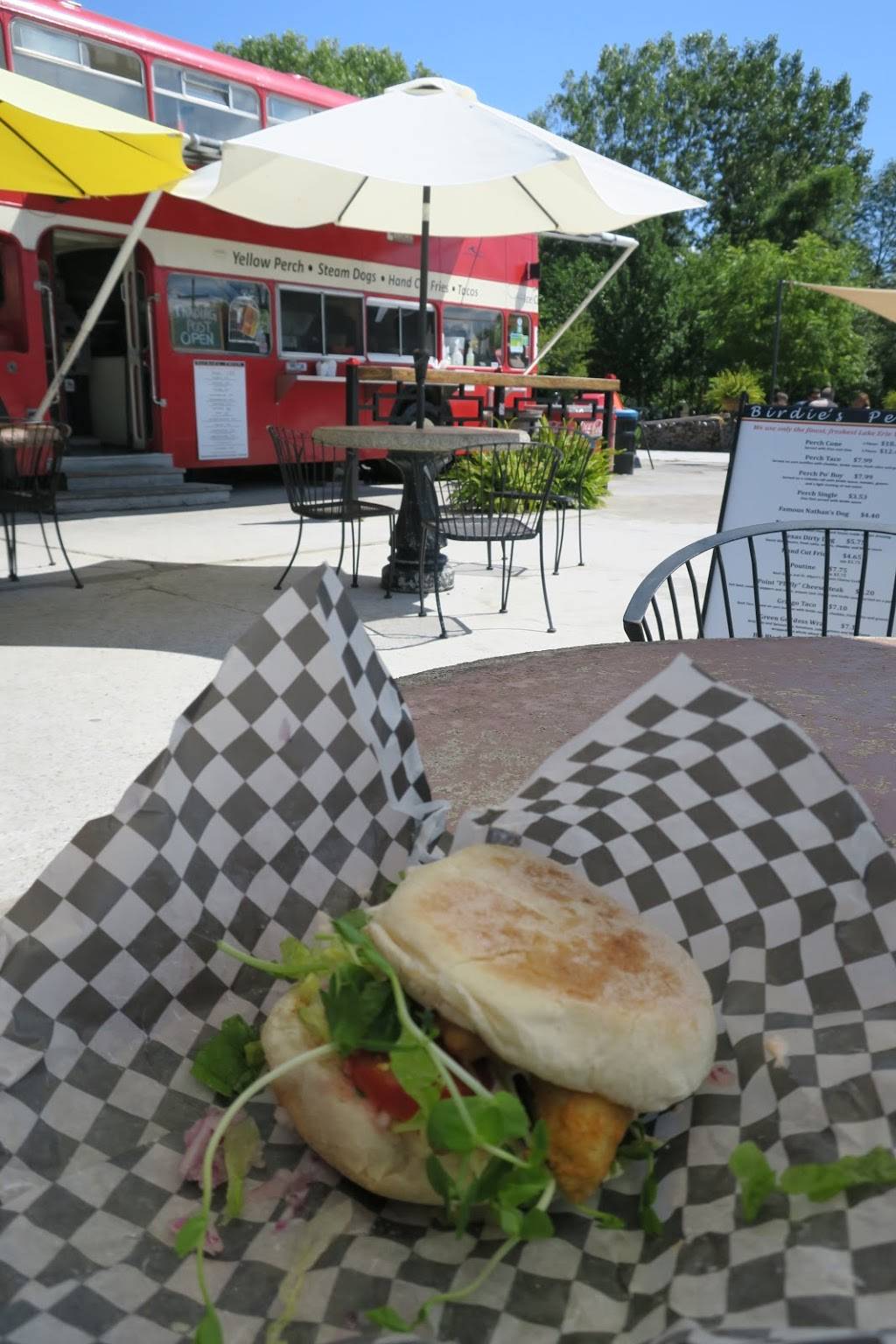 Birdies Perch | meal takeaway | 625 Point Pelee Dr, Leamington, ON N8H 3V4, Canada | 5195517043 OR +1 519-551-7043