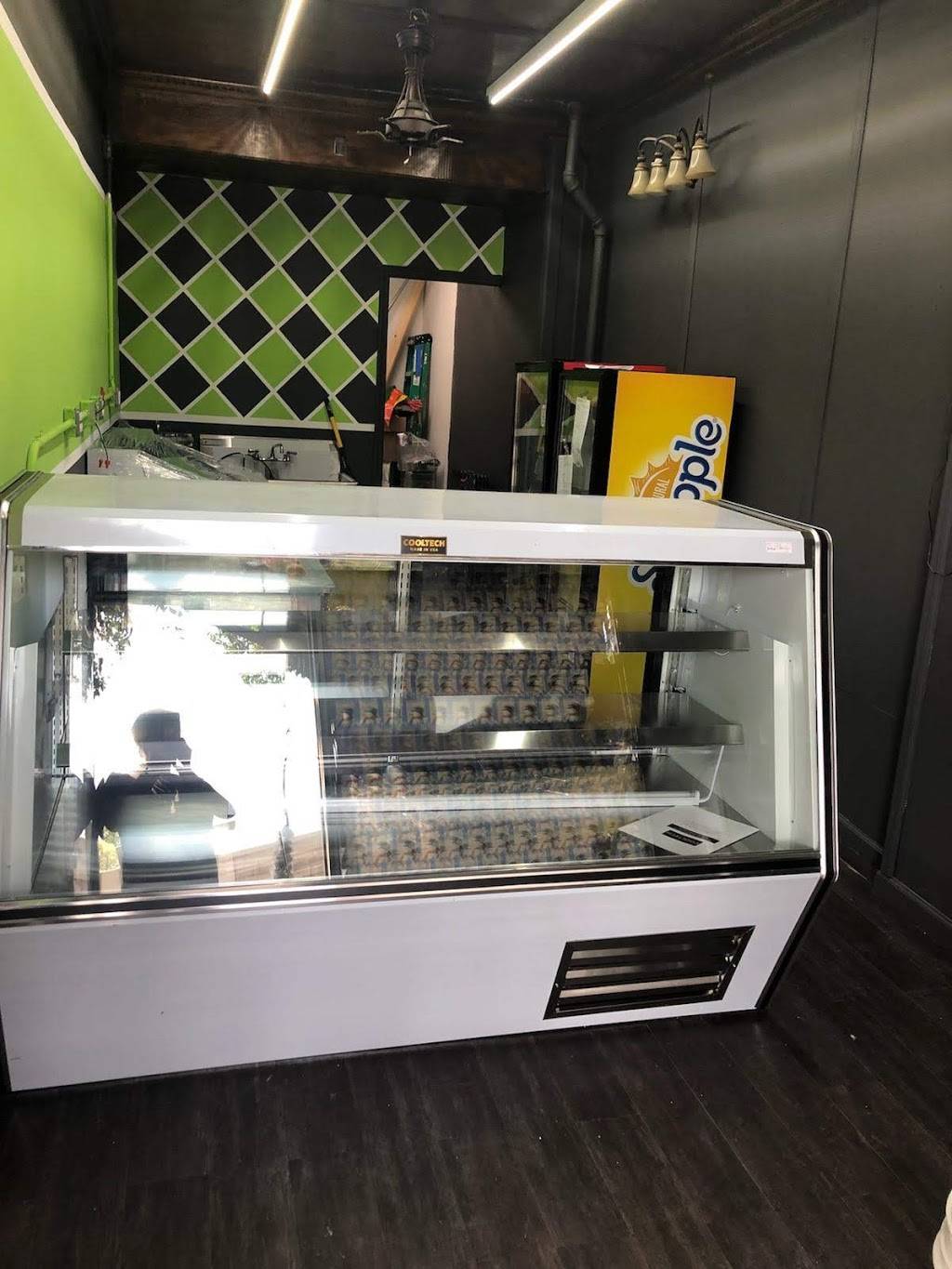 Sassys Specialty Sandwiches | restaurant | 233 S 4th St, Brooklyn, NY 11211, USA | 7183847515 OR +1 718-384-7515