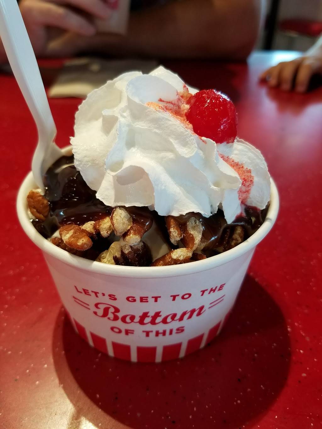 Freddys Frozen Custard & Steakburgers | restaurant | 6031 Mid Rivers Mall Dr, Cottleville, MO 63304, USA | 6369220961 OR +1 636-922-0961